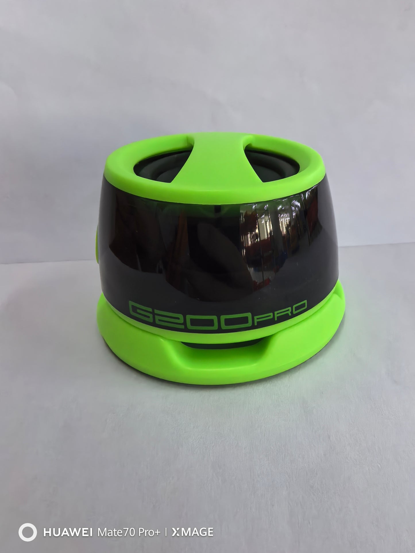 Portable Bluetooth Speaker G200 RGB Lighting Speaker BT5.3 Mini Sound Box 7 Hours Playback Magnetic Phone Holder