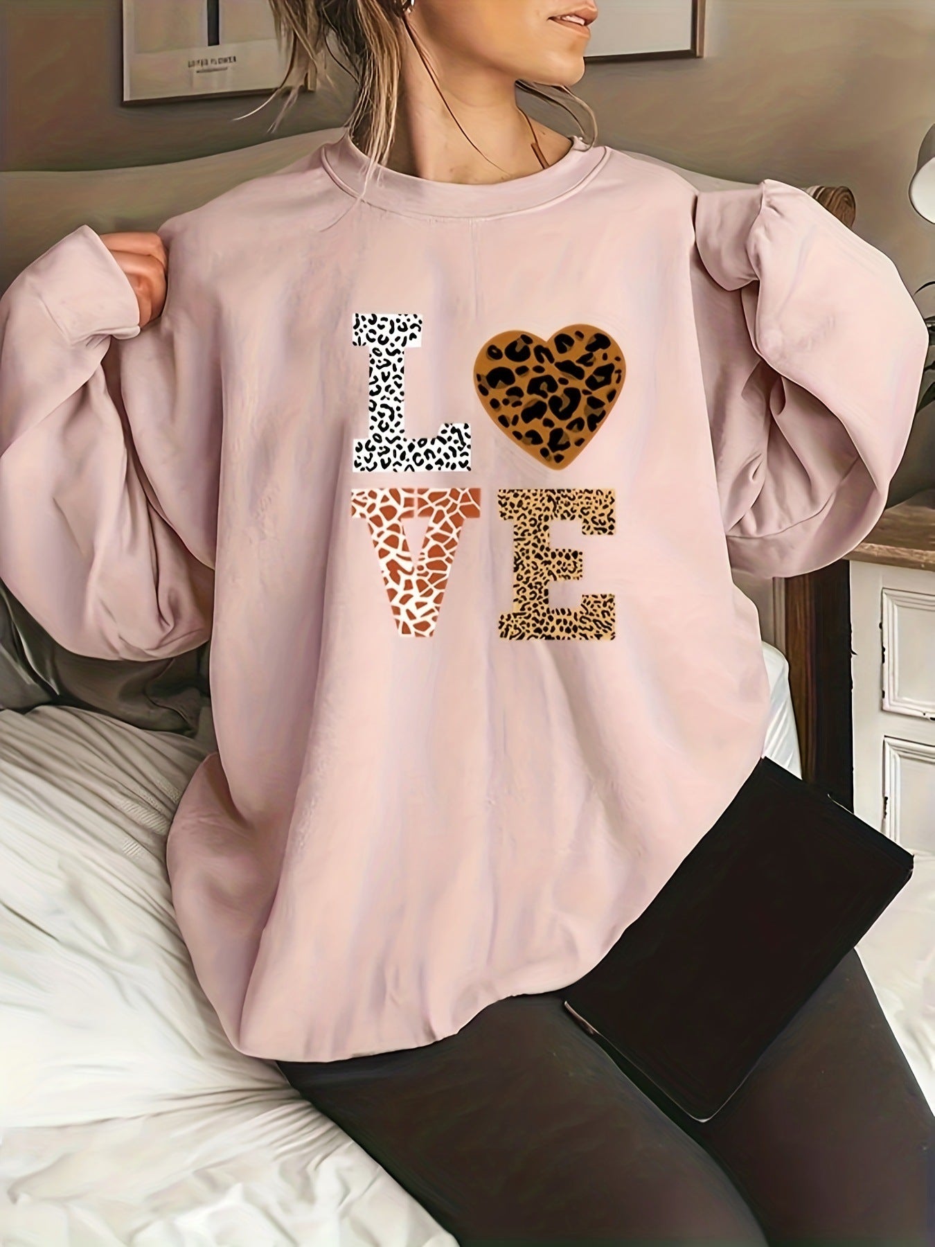 Pull à col rond imprimé léopard Love grande taille pour filles