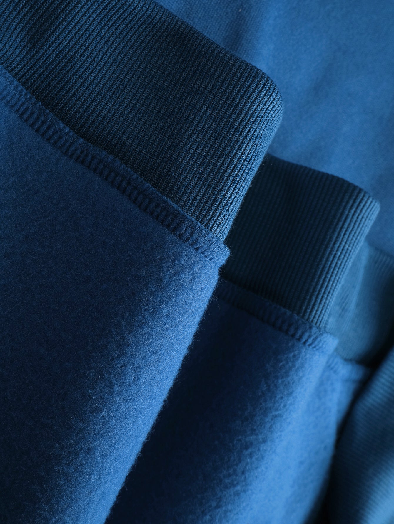 Men’s Spanish-Themed Hooded Sweatshirt "Lois" & Spanish Text Print, White Casual Pullover Hoodie, Relaxed Fit, All-Season Wear