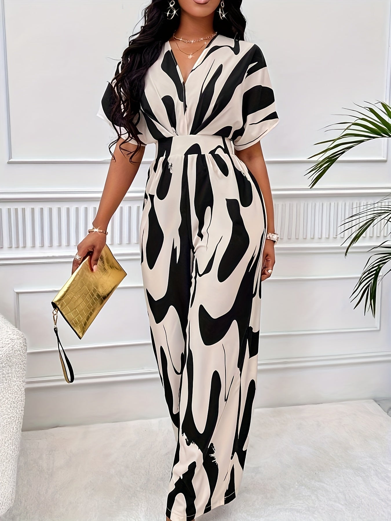 Women'S Stylish Black and White Striped Jumpsuit - V-Neck, Short Sleeve, Wide Leg, Shirred Waist, Perfect for Spring/Summer, Casual Attire, Casual Attire|Striped Jumpsuit|Vneckline Jumpsuit