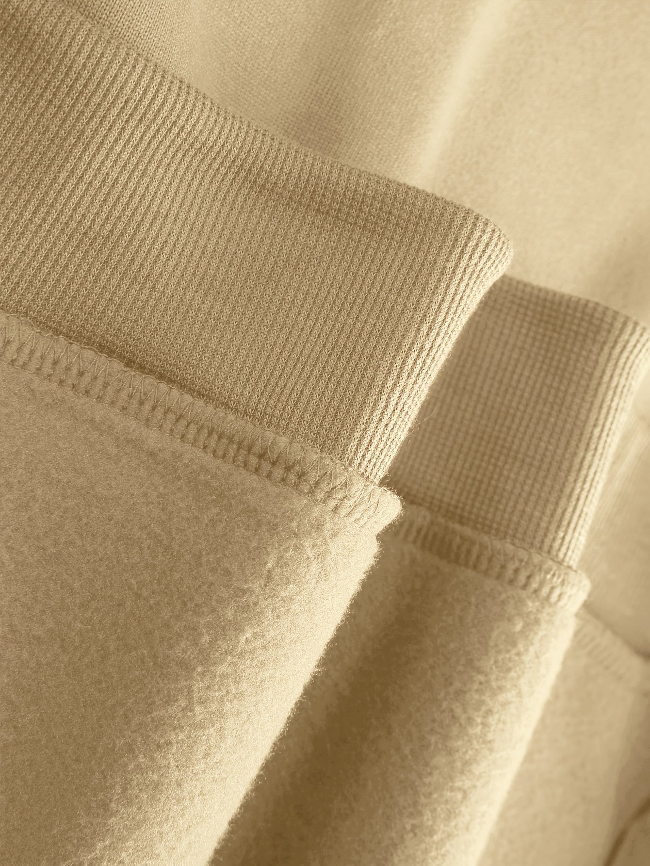 Men’s Spanish-Themed Hooded Sweatshirt "Lois" & Spanish Text Print, White Casual Pullover Hoodie, Relaxed Fit, All-Season Wear