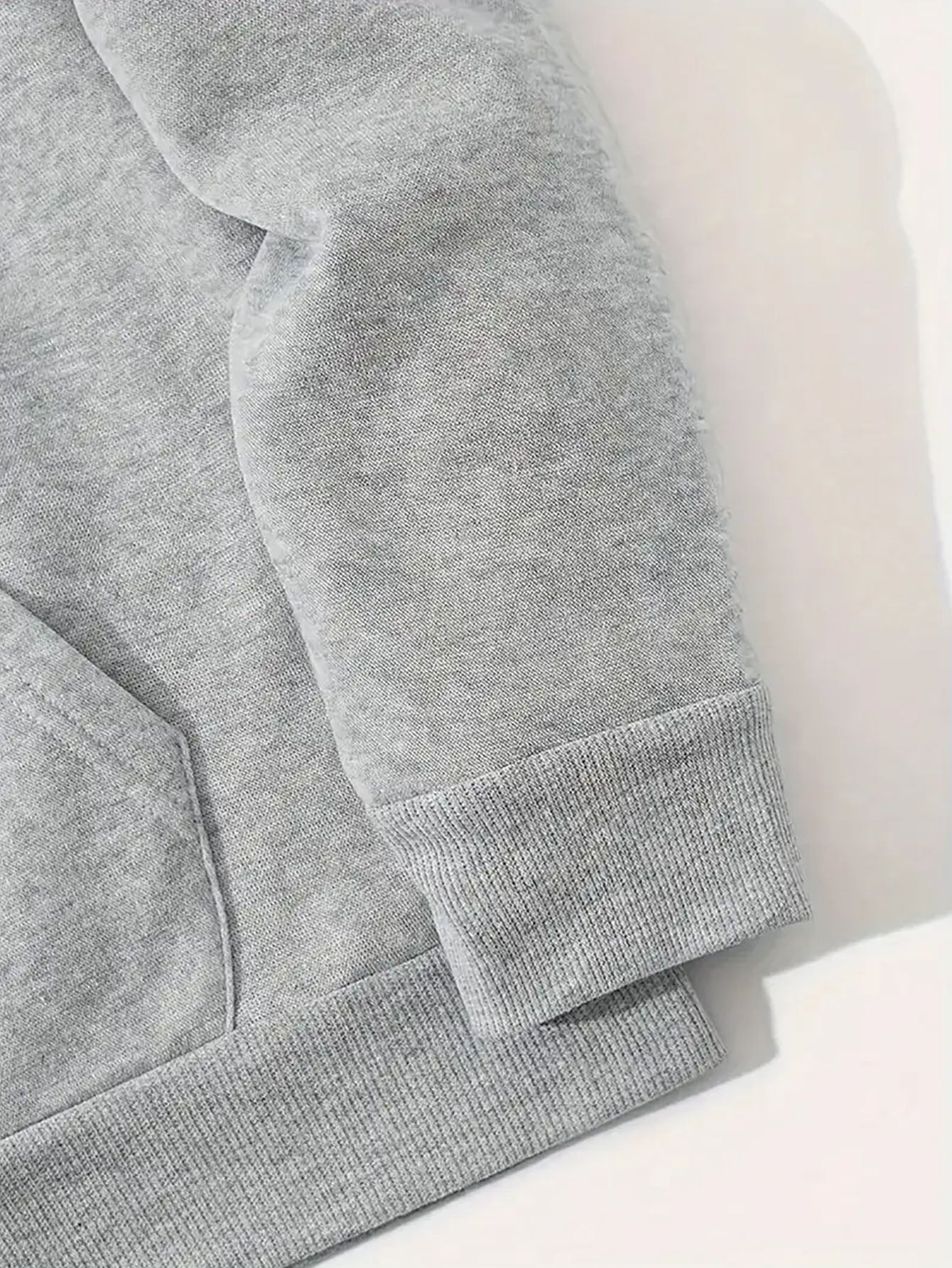 Men’s Casual Hooded Tracksuit – Black Sweatshirt and Sports Pants Set with Pockets, Long Sleeves, and Waistbands – Ideal for Autumn &amp; Winter Outdoor Activities